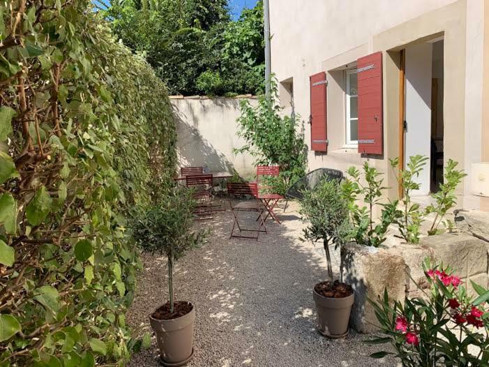 Les Cigales Vila LʼIsle-sur-la-Sorgue Exterior foto