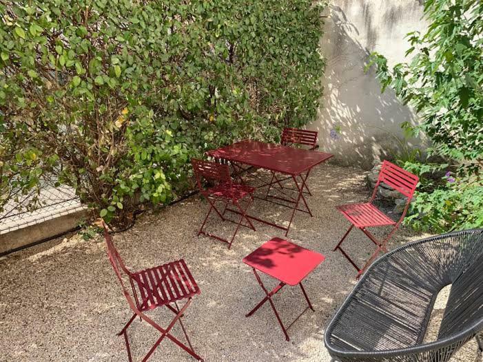 Les Cigales Vila LʼIsle-sur-la-Sorgue Exterior foto